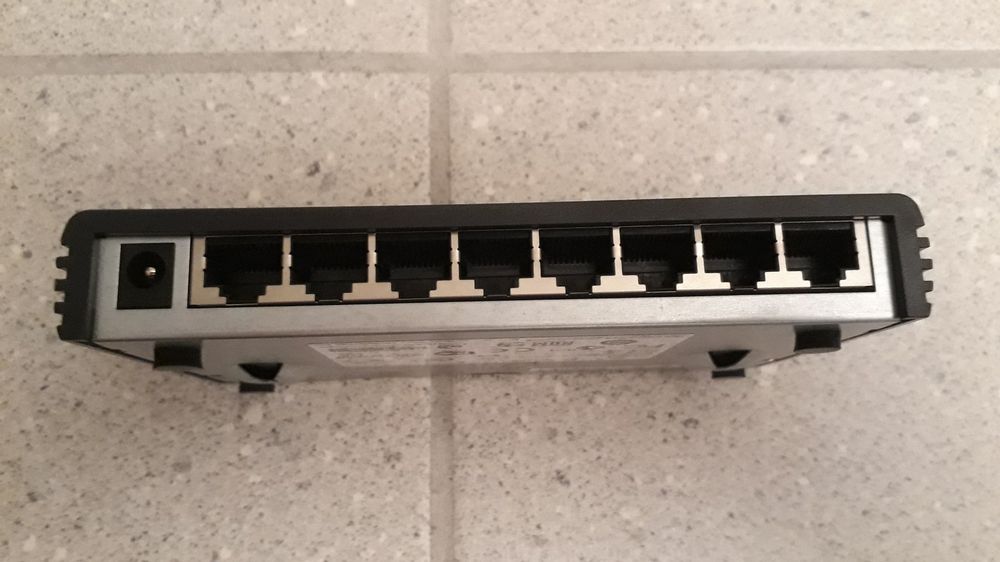 3COM OfficeConnect Gigabit Switch 8 (Model 3C1670800C) (Gebraucht) in ...