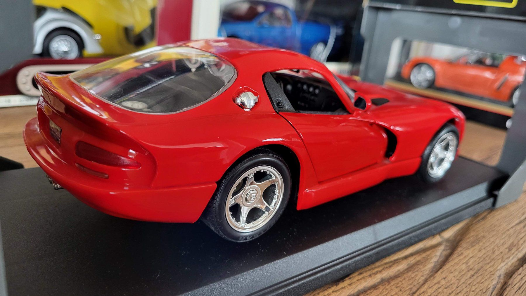 Maisto Modellautos: Dodge Viper GT2 1:18 Maisto – Gebraucht aus Rothrist von Juana5 3