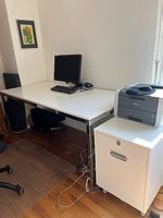 Bürotisch weiss / chrom mit Korpus