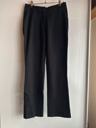 Schicke schwarze Stoffhose von H&M Grösse 34