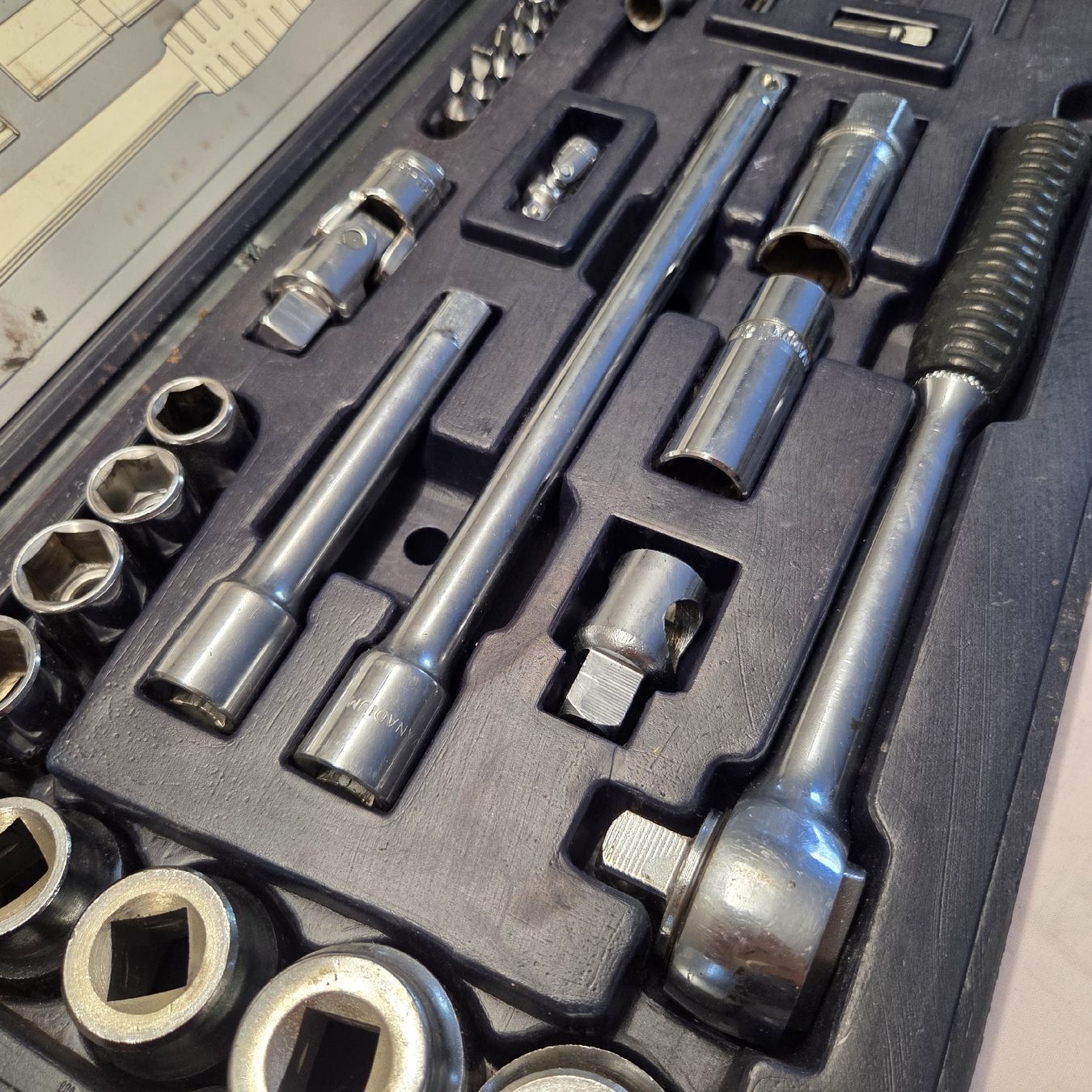 Tous les outils: Chrom Vanadium Steckschlüsselsatz – D'occasion à Stans par Ducati16 5