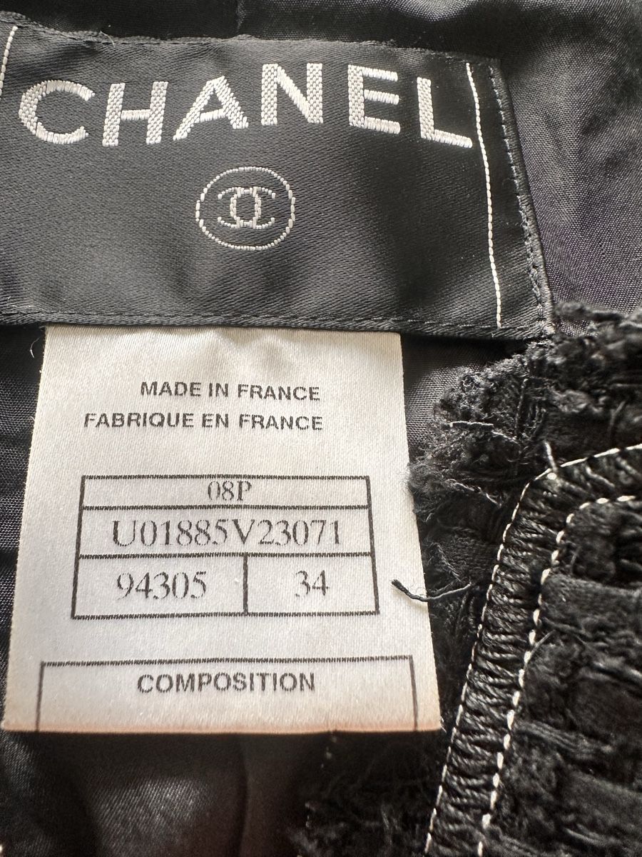 Chanel Giacche: Chanel little black jacket xs – Usato da Zürich venduto da Ele_fashionista 2