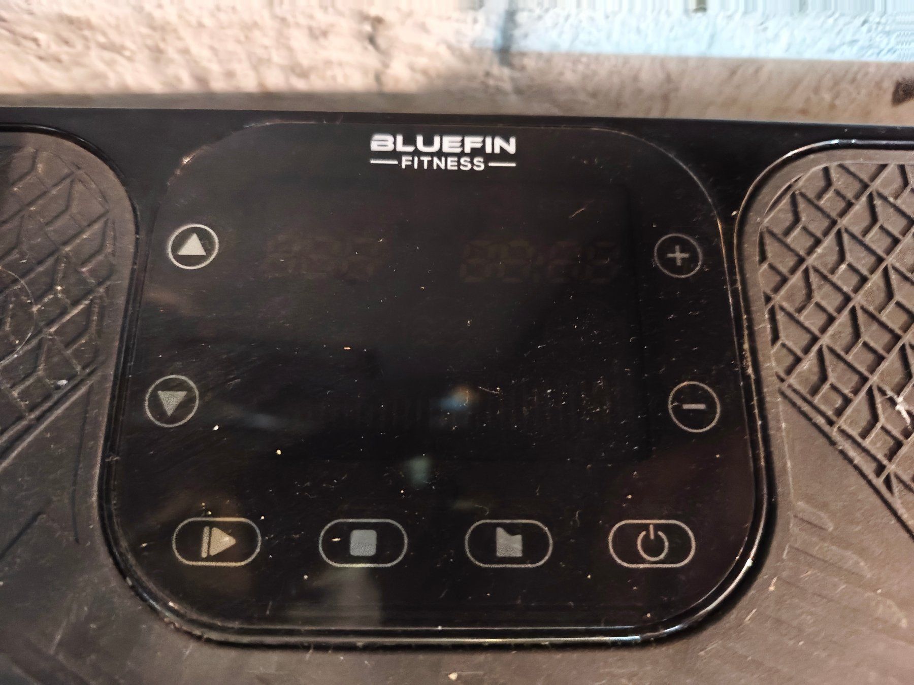 Hometrainer: Vibrationsplatte Bluefin 4D – Usato da Pfaffhausen venduto da seppentony 3