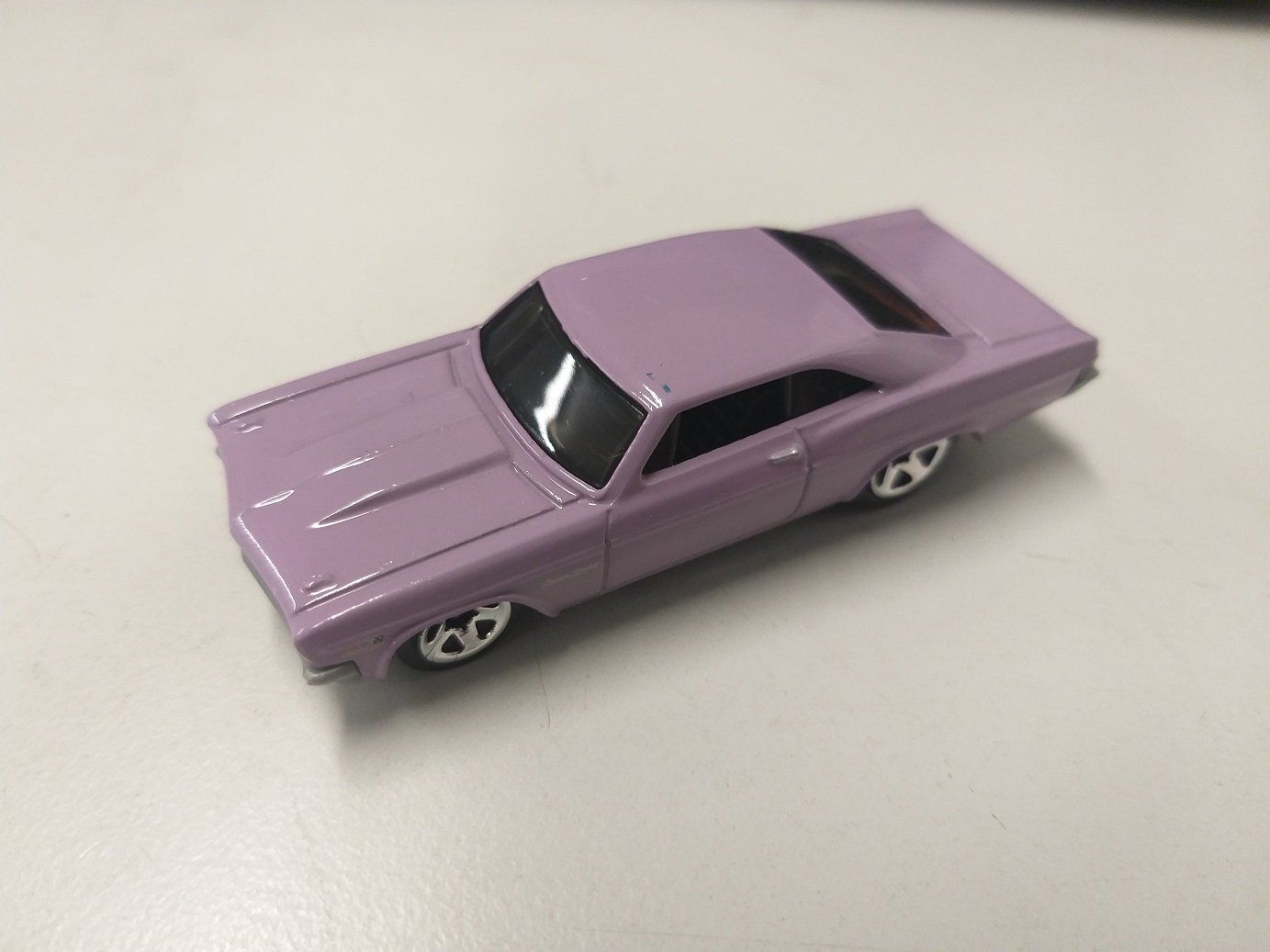 Chevrolet Modellini d'auto: Hot Wheels '66 Chevrolet Impala – Usato da Brugg AG venduto da Evilweevil