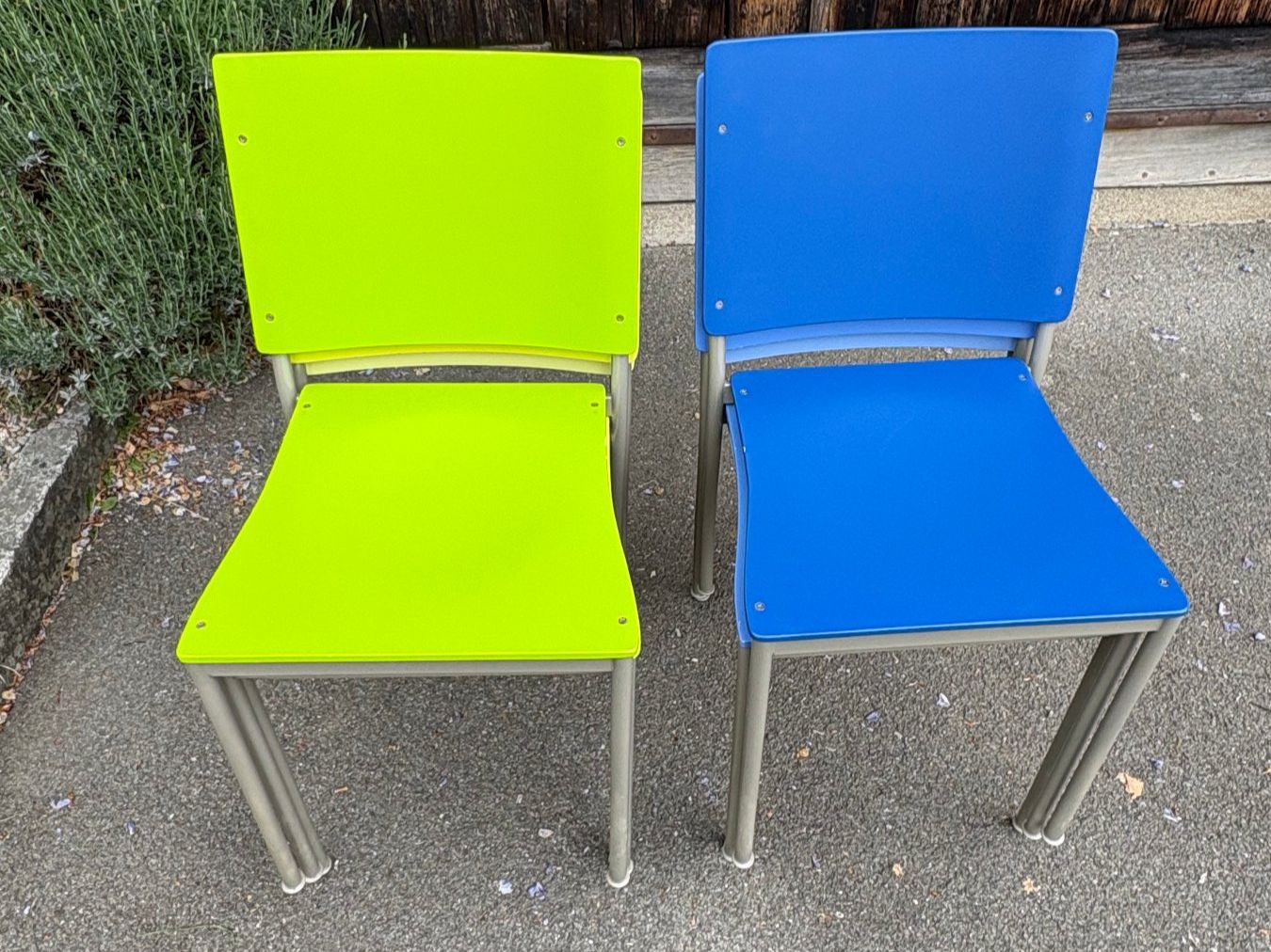 Sedie: 6er Set farbenfrohe Stühle, ideal für Wohnzimmer oder Küche – Usato da Spiez venduto da Kenste 2