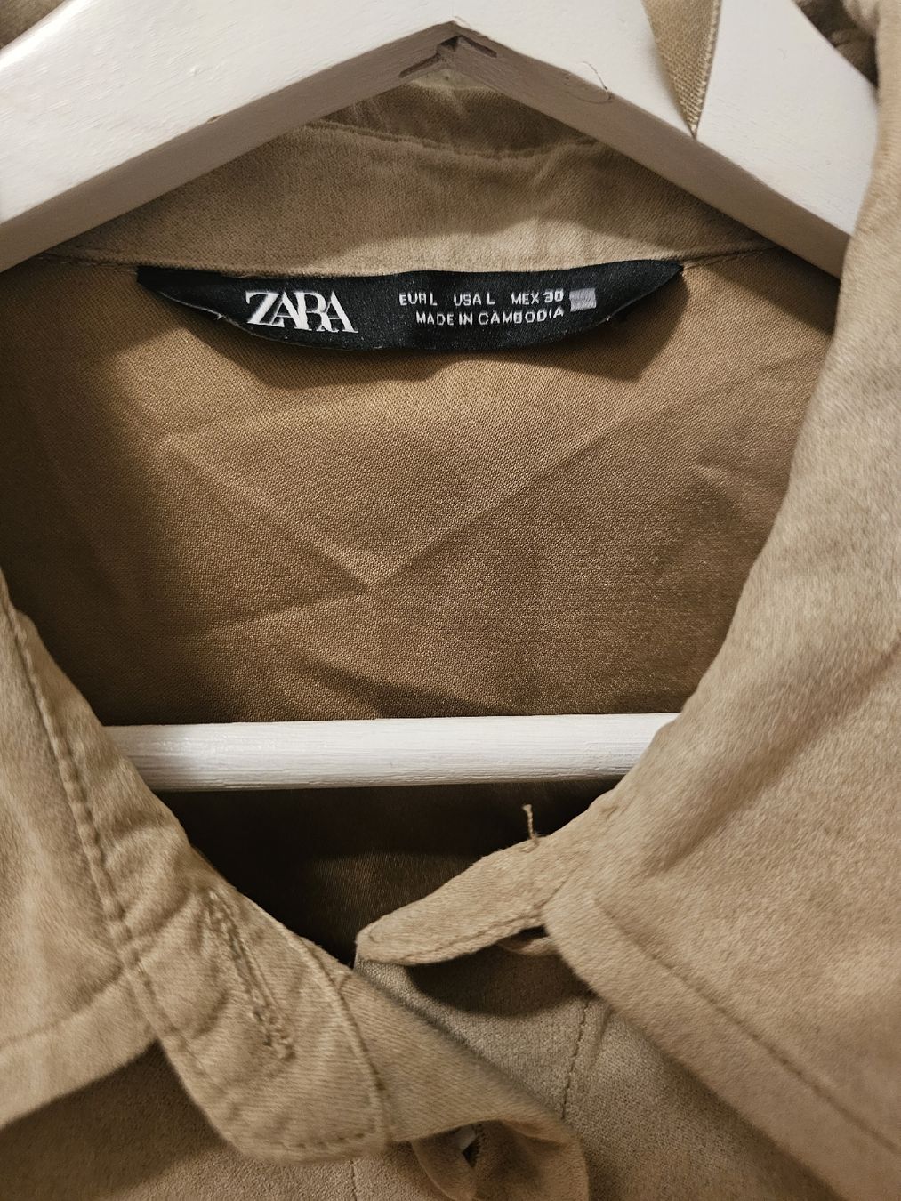 Zara Camicette: Zara Hemdbluse Wildleder Optik Beige Gr. L – Usato da Bern venduto da Oscarella 1