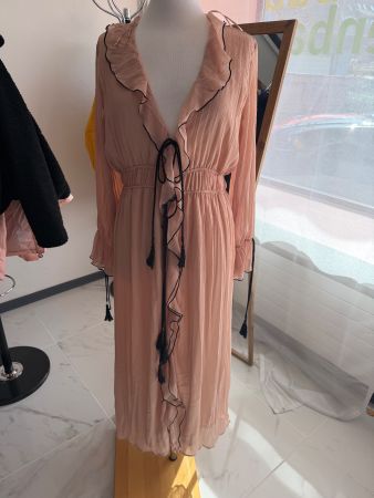 Zara Sommerliches Maxikleid in Rosé mit Rüschen, Grösse L