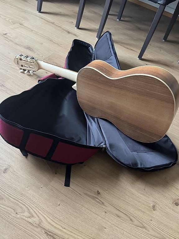 Instruments de musique: Kinder Guitarre neuwertig – D'occasion à Schaffhausen par Fixier 1
