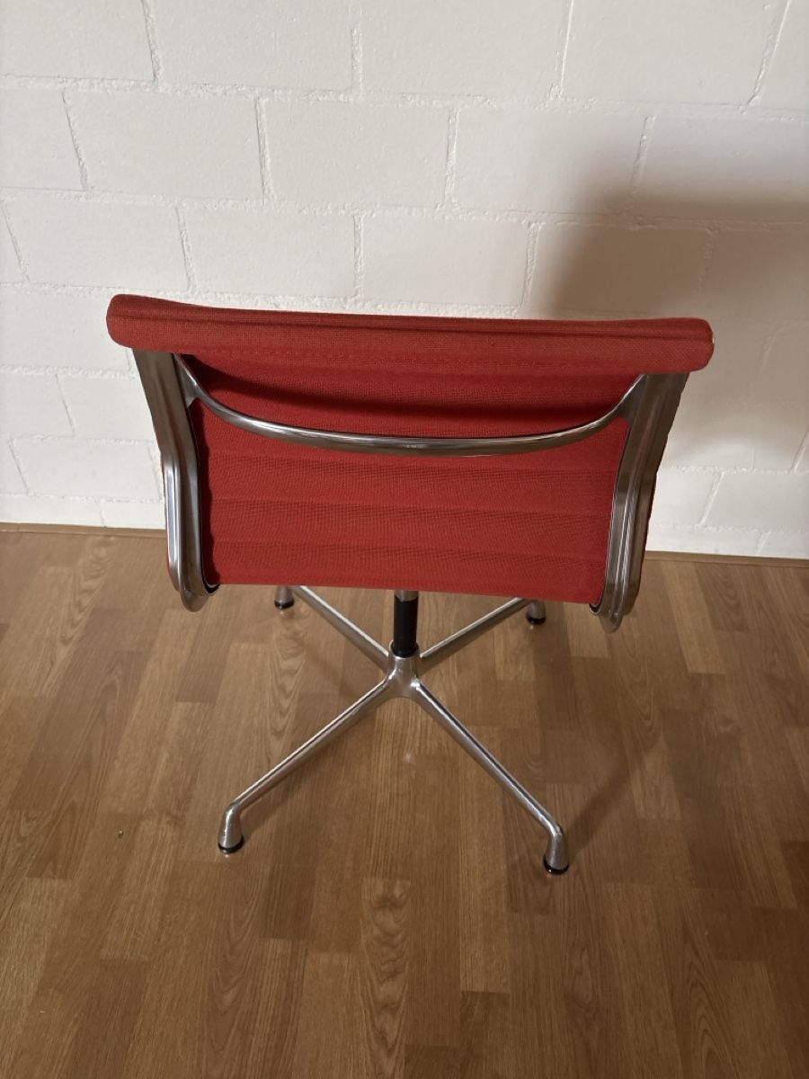 Vitra Chaises: Vitra Eames Alu Chair  – D'occasion à Basel par magnummarine 2