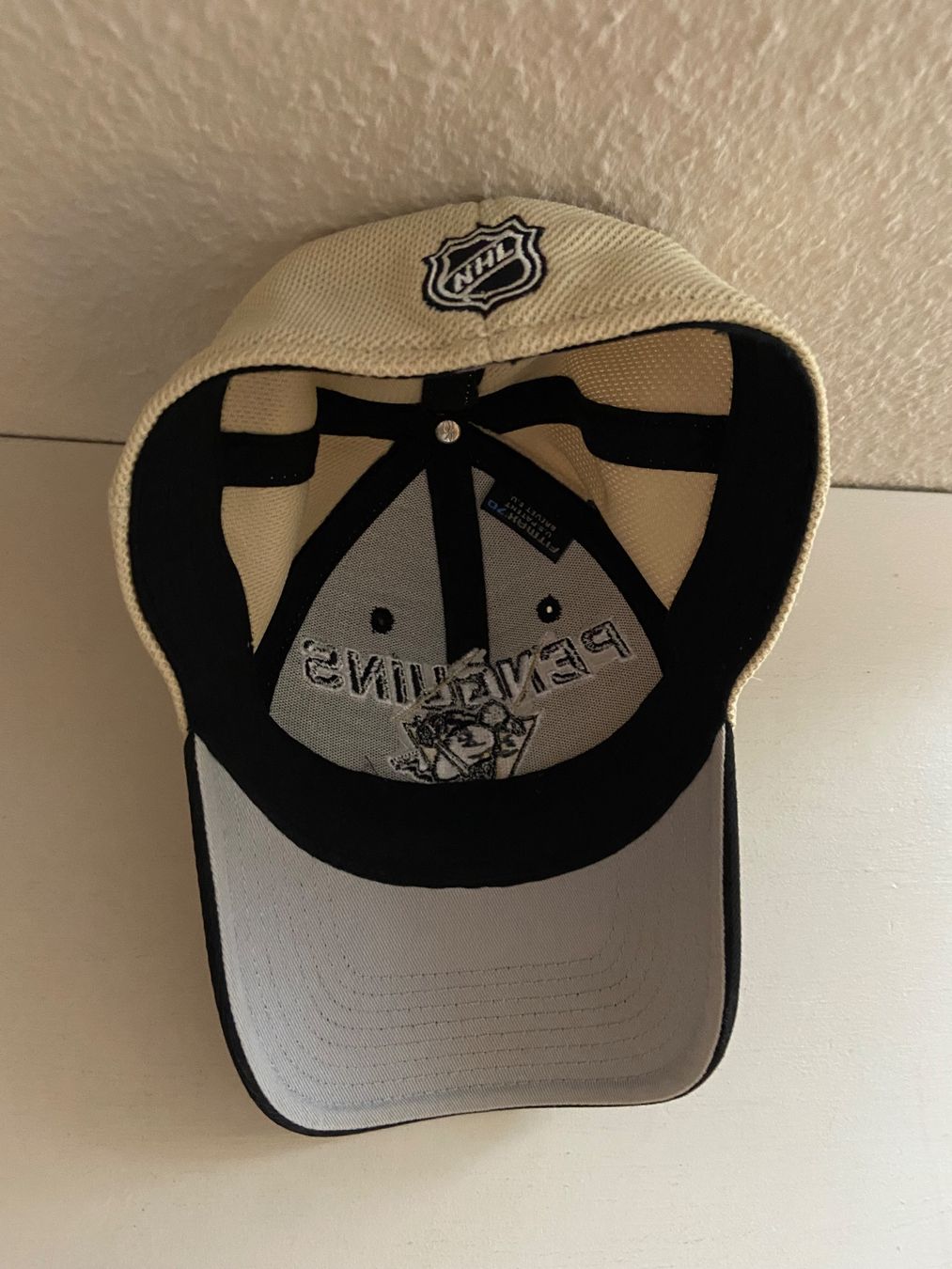 Reebok Copricapi, berretti & cappellini: Pittsburgh Penguins Cap – Usato da Muttenz venduto da nataschasia 2