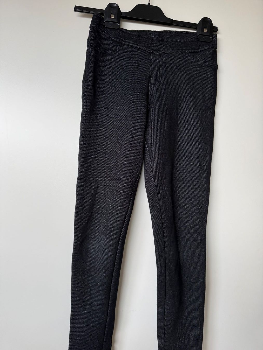 C&A Pantaloni: Jeggins C&A Gr. 158 – Usato da Dällikon venduto da dahi1 1