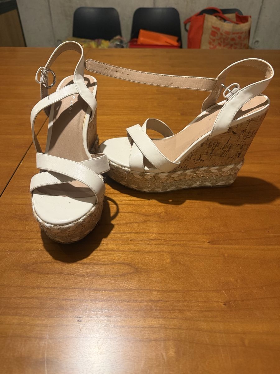 New Look Damenschuhe: Sandales compensées New Look – Gebraucht aus Bossonnens von mina1187