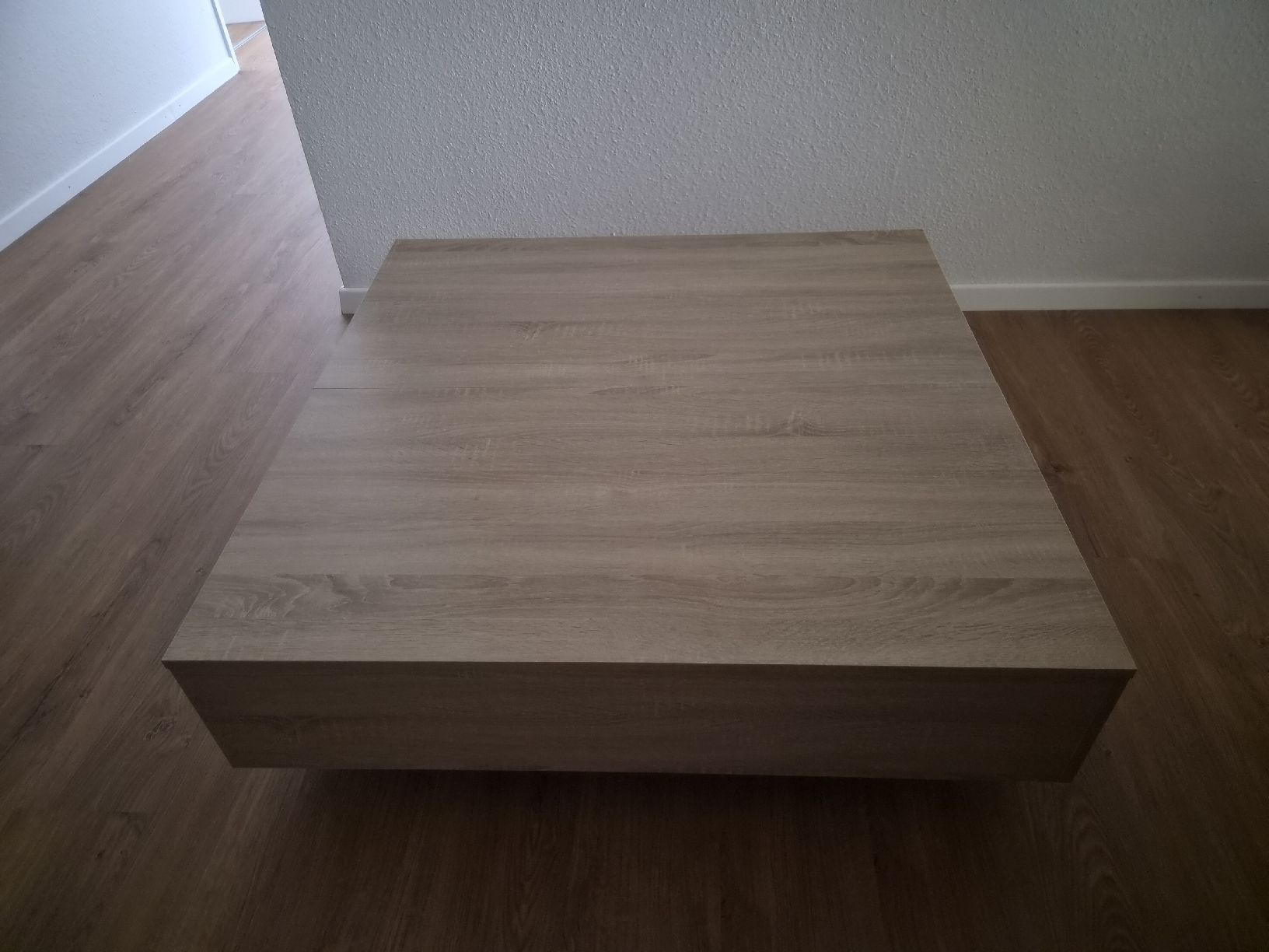 Tavoli: Couchtisch – Nuovo (secondo la descrizione) da Kreuzlingen venduto da BeatWeber01