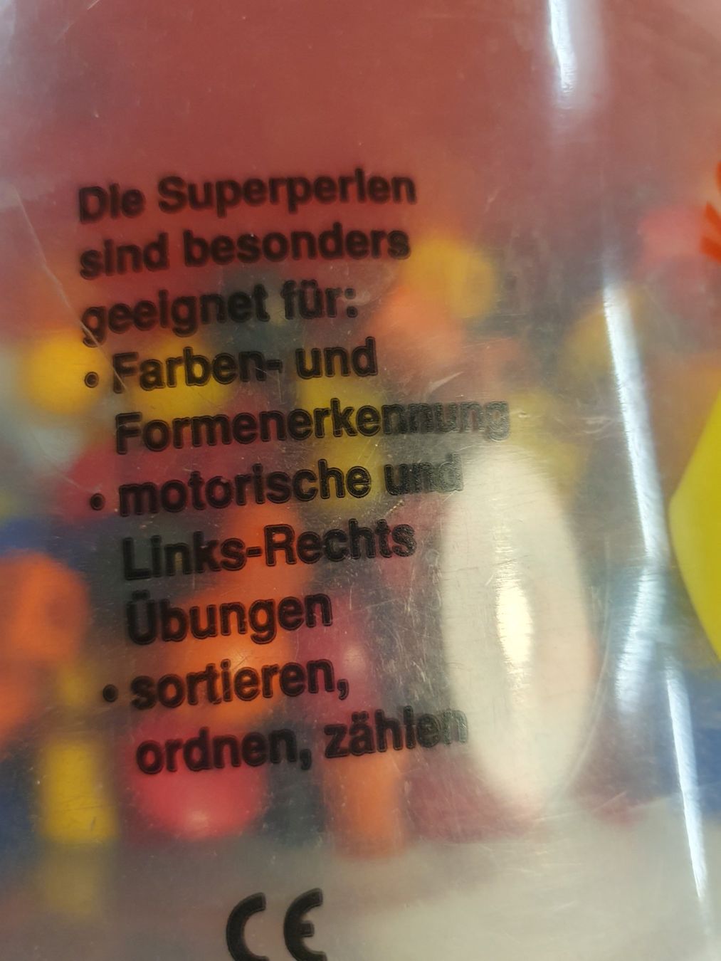 Perle (finte): Ein Kübel Plastikperlen – Usato da Zürich venduto da dialout 3
