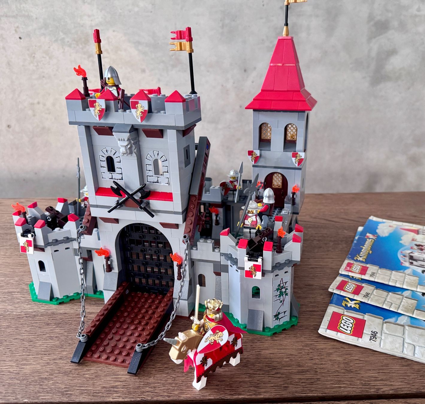 Lego Kit di costruzioni: LEGO Castle 7946 King's Castle ab CHF 1.- – Usato da Riehen venduto da will_stubbings