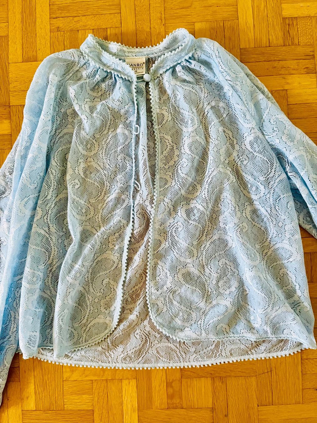 Hanro Giacche: Hanro Damen Strickjacke Gösse XS – Usato da Frauenfeld venduto da cookies_and_cream 1