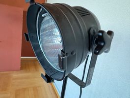 2 Studioscheinwerfer