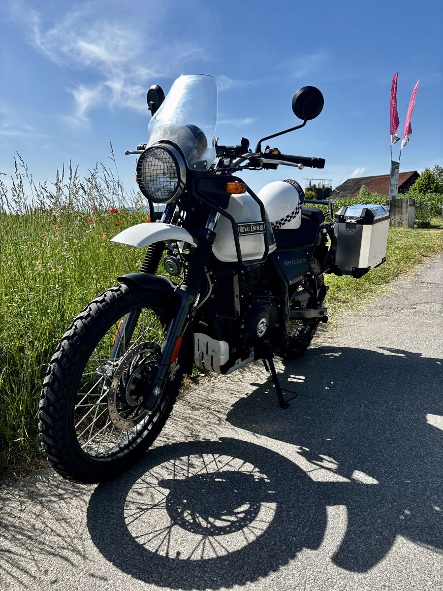 Royal Enfield Enduro: Royal Enfield Himalayan 411 – Usato da Regensdorf venduto da all_2tcd