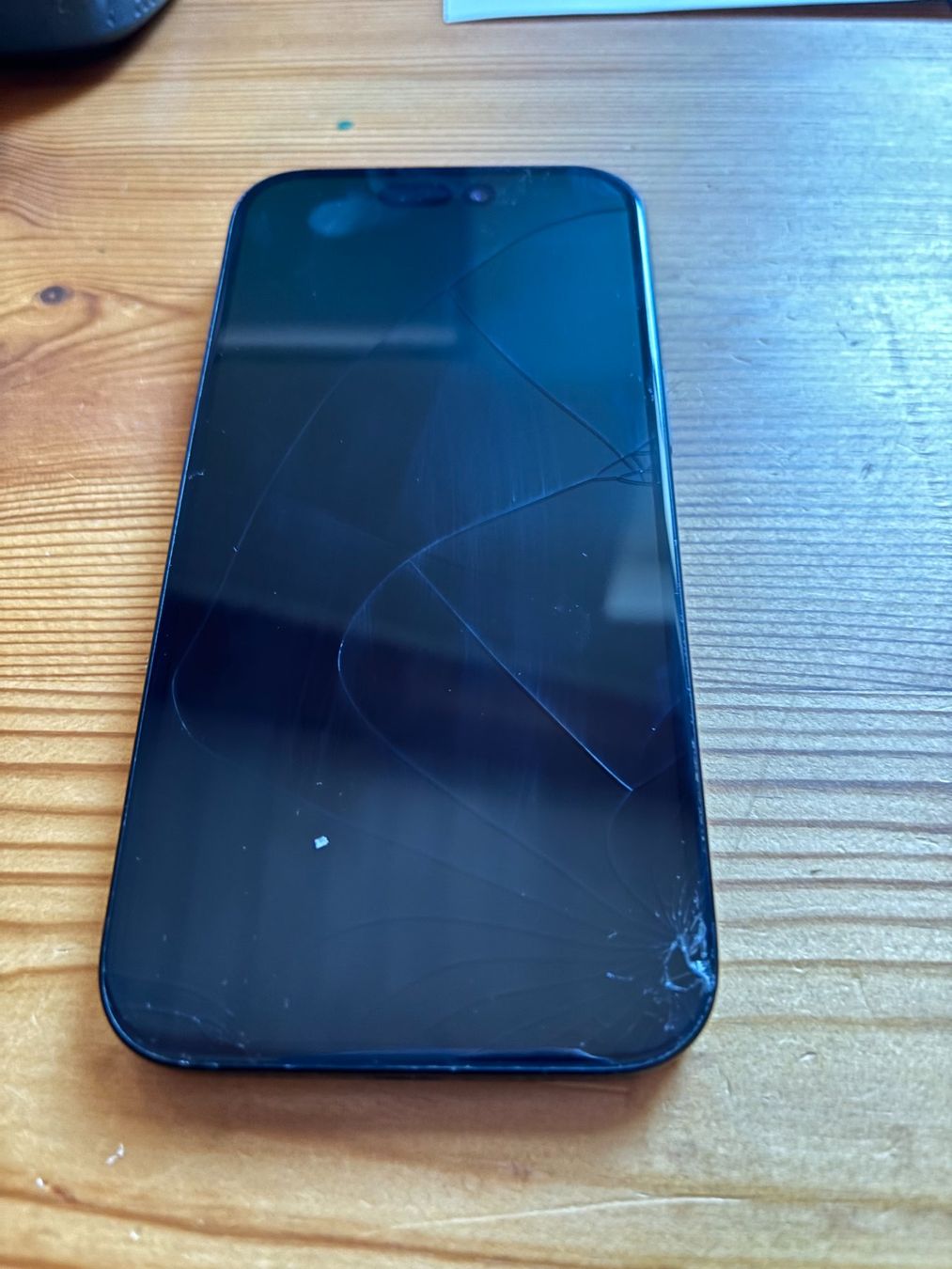 Apple Handys / Smartphones: iPhone15, Black 256GB – Gebraucht aus Ennetbaden von Bellina 1