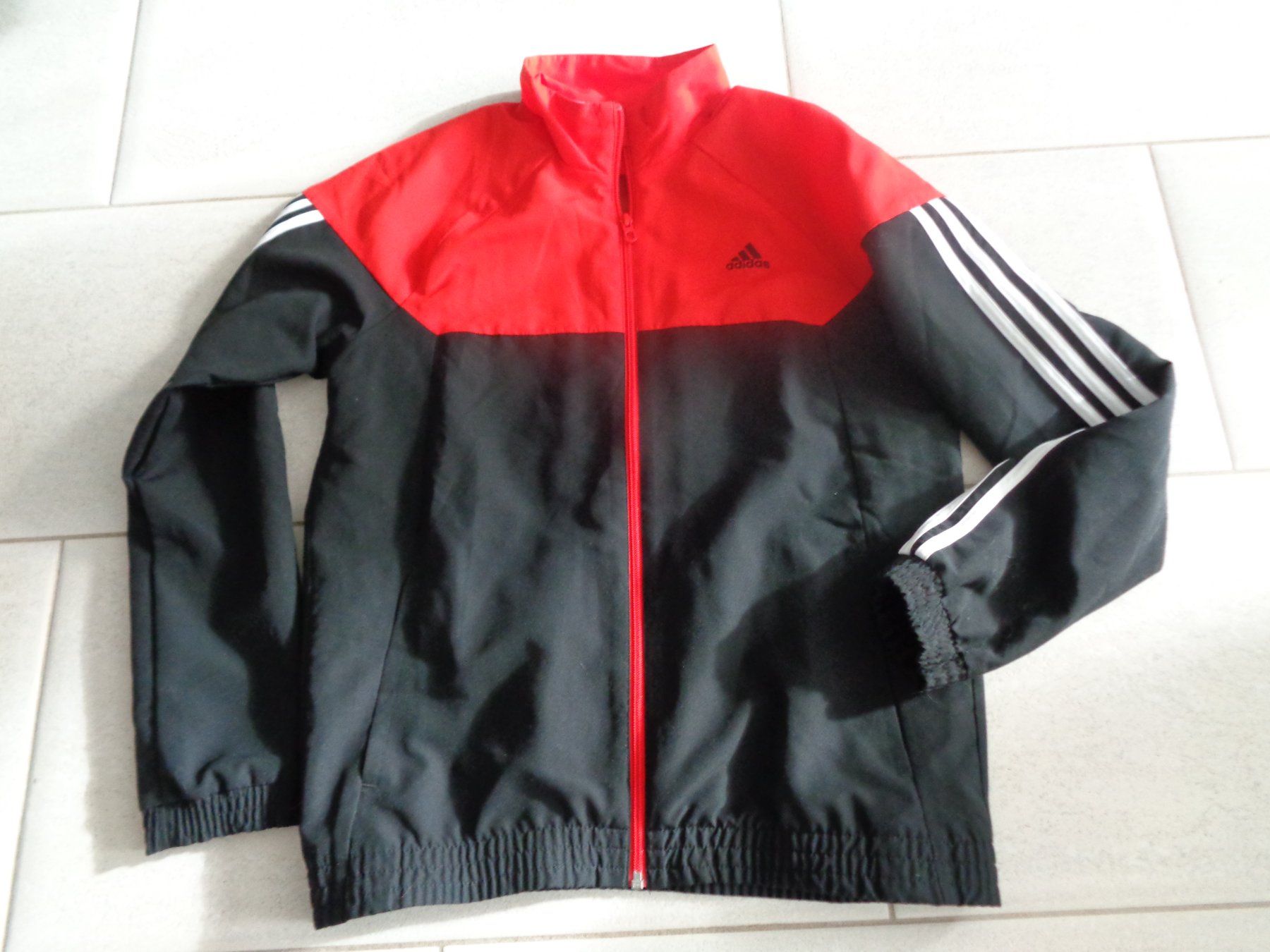 Adidas Jacken & Mäntel: ADIDAS JÄCKLI GR.164 NEU – Neu (gemäss Beschreibung) aus Rotkreuz von Samballi 2