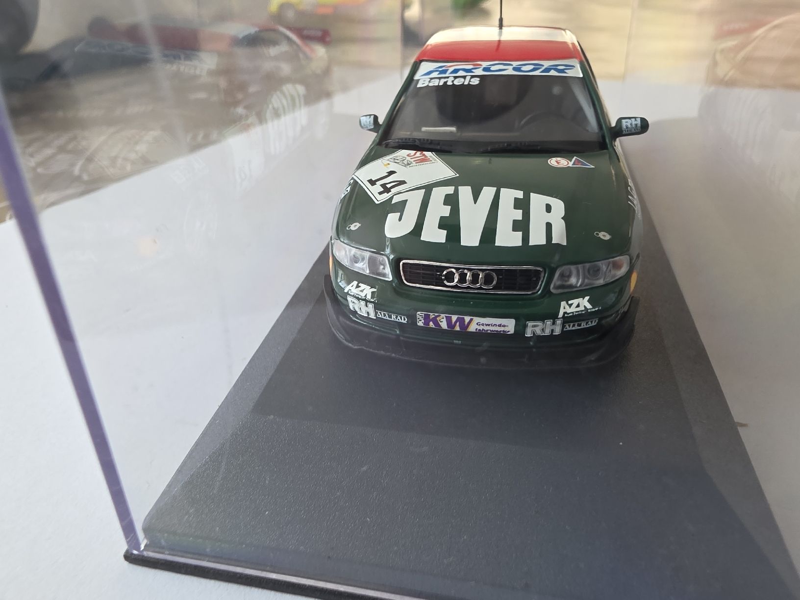 Audi Modellini d'auto: Audi A4 Jever – Nuovo e nell'imballaggio originale da Alpnach Dorf venduto da Claudio1488 1