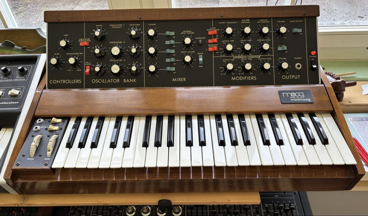 Moog Strumenti musicali: Moog Minimoog Original vintage Model D serviced – Usato da Moutier venduto da harpagophytum