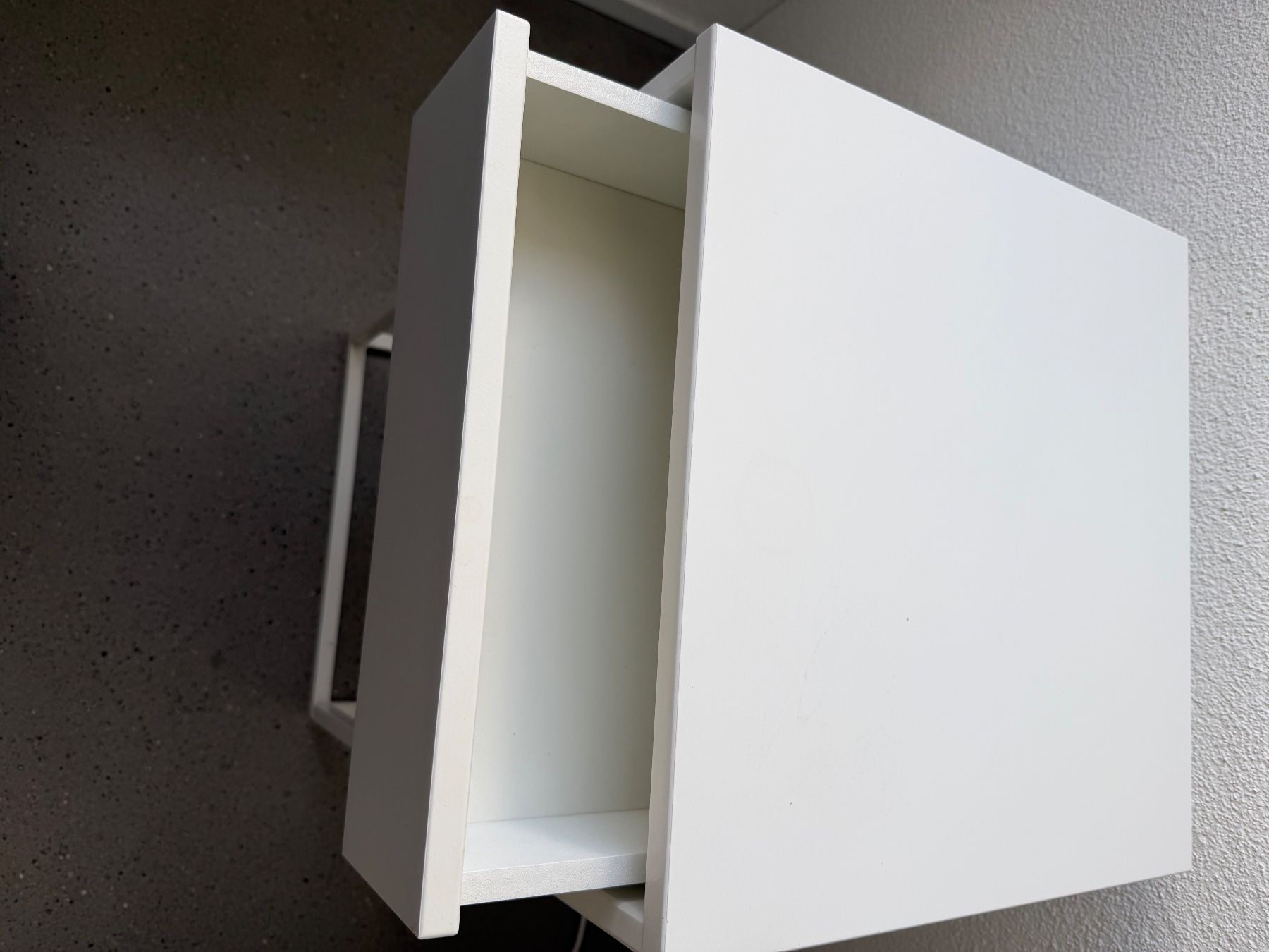 Comodini: 1 Nachttisch Vikhammer – Usato da Waltenschwil venduto da Shira4 2