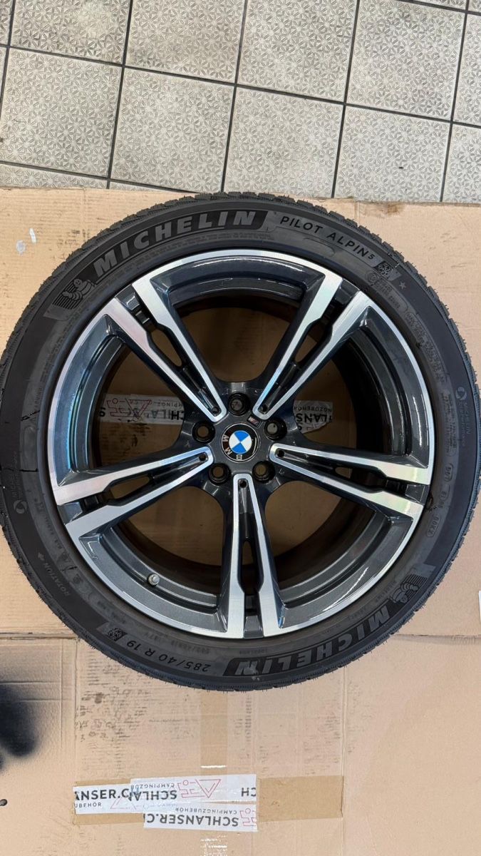 Pneumatici & Ruote complete: BMW M5 Winterkompletträder – Usato da Wattwil venduto da Mueller842 1