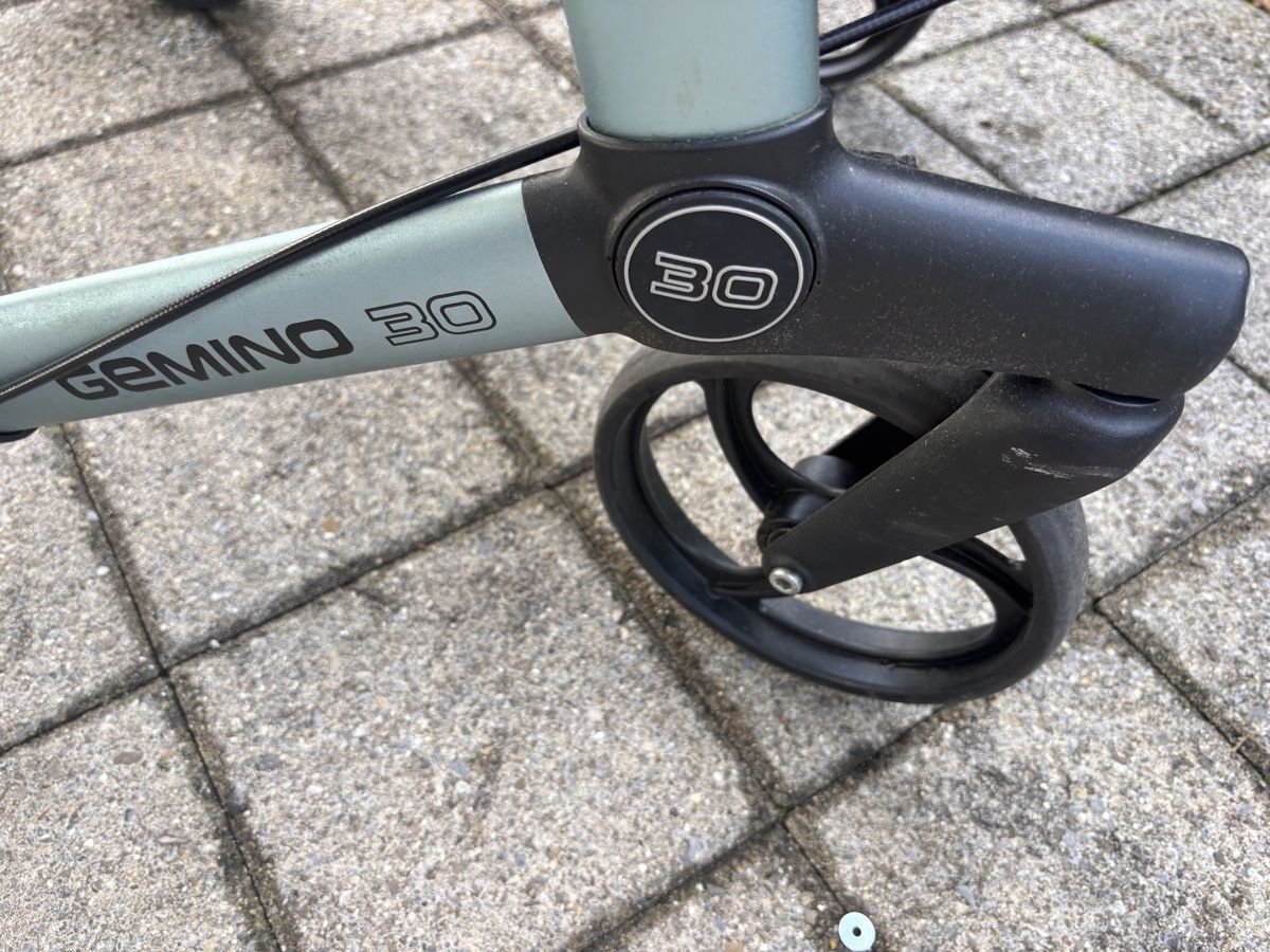 Ausili per la deambulazione: Rollator Gemino mit Schirm – Usato da Kriens venduto da Mollinos 2