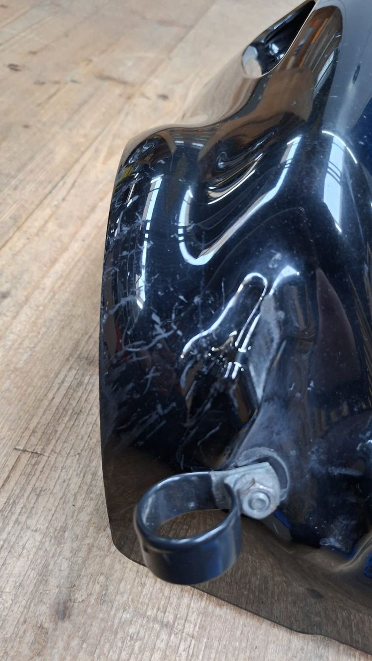 Harley-Davidson Alle Motorradersatzteile: Harley Davidson FLHX Leg Shield – Gebraucht aus Alpnach Dorf von Motorrad-Girl 3