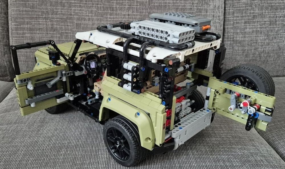 Lego Kit di costruzioni: LEGO Technic Land Rover Defender 42110 – Usato da Selkingen venduto da Eishase 3