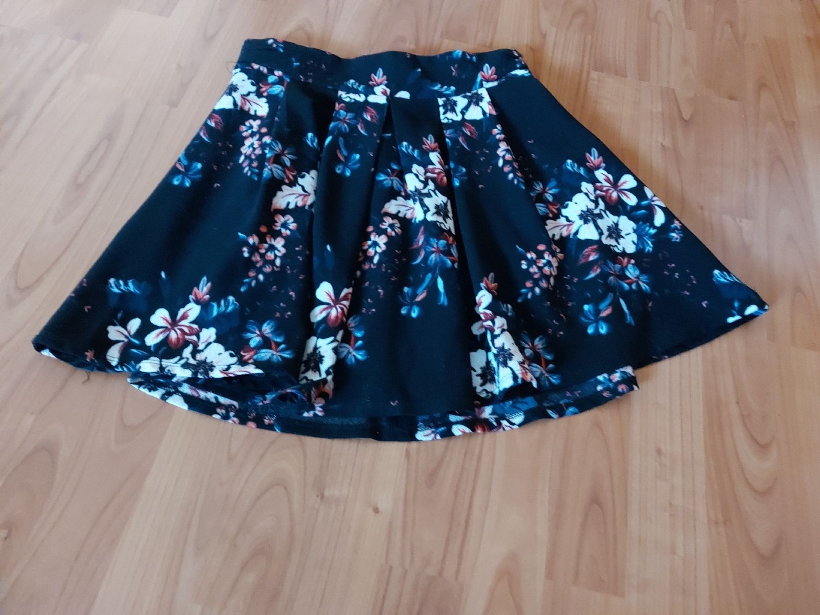 Gonne: top + jupe S – Usato da VUADENS venduto da momy 2