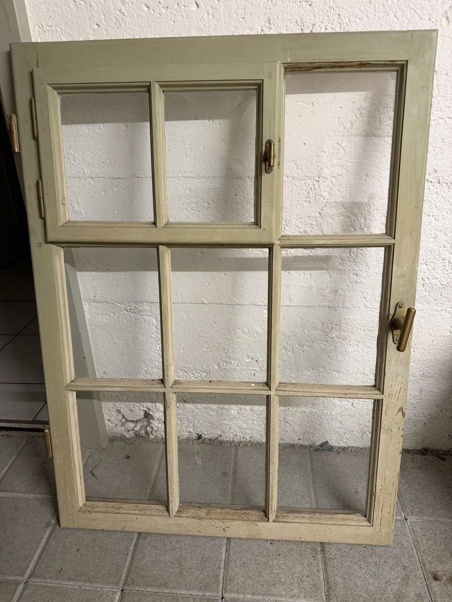 Finestre: Holzfenster Sprossenfenster  – Usato da Beromünster venduto da Ctempo