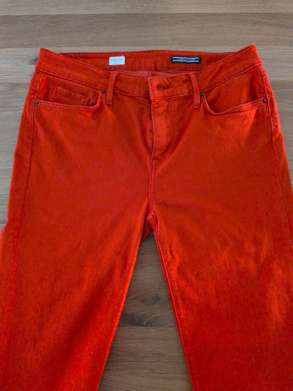 Tommy Hilfiger Jeans: Tommy Hilfiger Jeans  – Nuovo (secondo la descrizione) da Aarburg venduto da Noemi.H