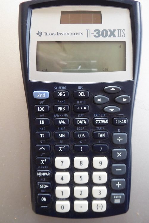 Texas Instruments TI-30X IIS Wissenschaftlicher Taschenrechner – 2-zeilig, Solar, Lavendelfarben, Mit Weißem Rahmen