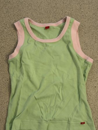 Débardeur vert rose taille S bon état