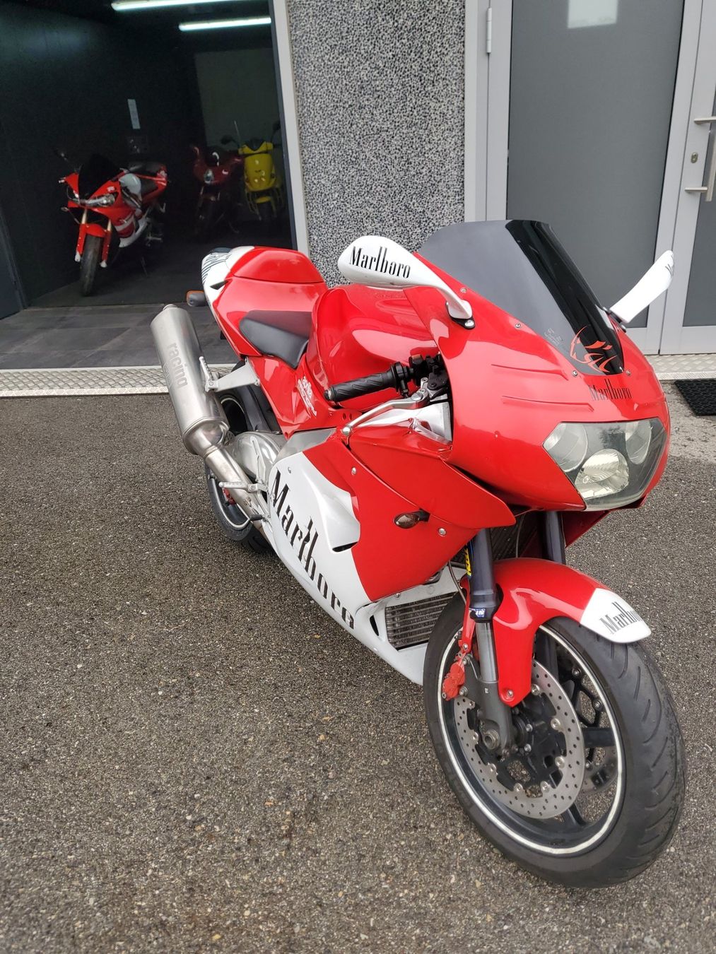 Aprilia Strada: Aprilia RSV 1000 – Usato da Lugano venduto da Bernardino04 8