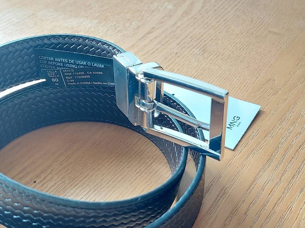 Cinture: Leather Reversible Belt (Black, 80cm) – Usato da Zürich venduto da joh_rd7z 1