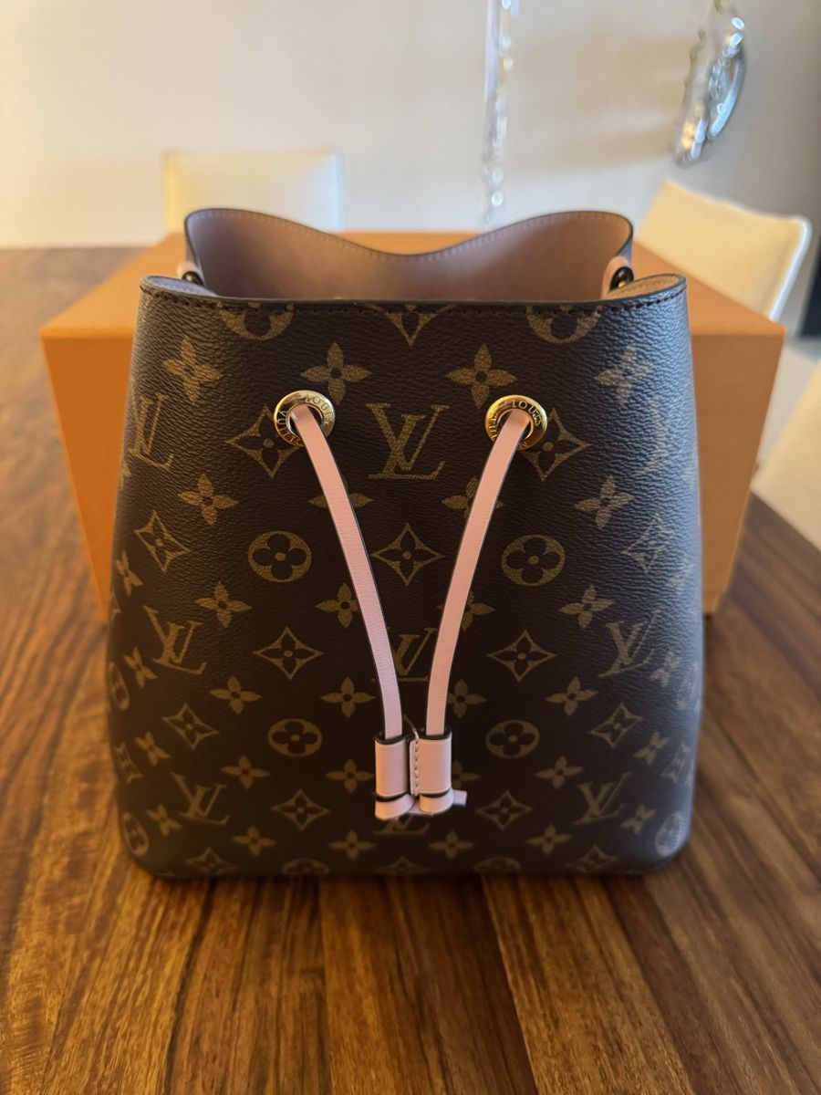 Louis Vuitton Sacs: Louis Vuitton Neonoe Rosa – D'occasion à Hunzenschwil par Bolci_