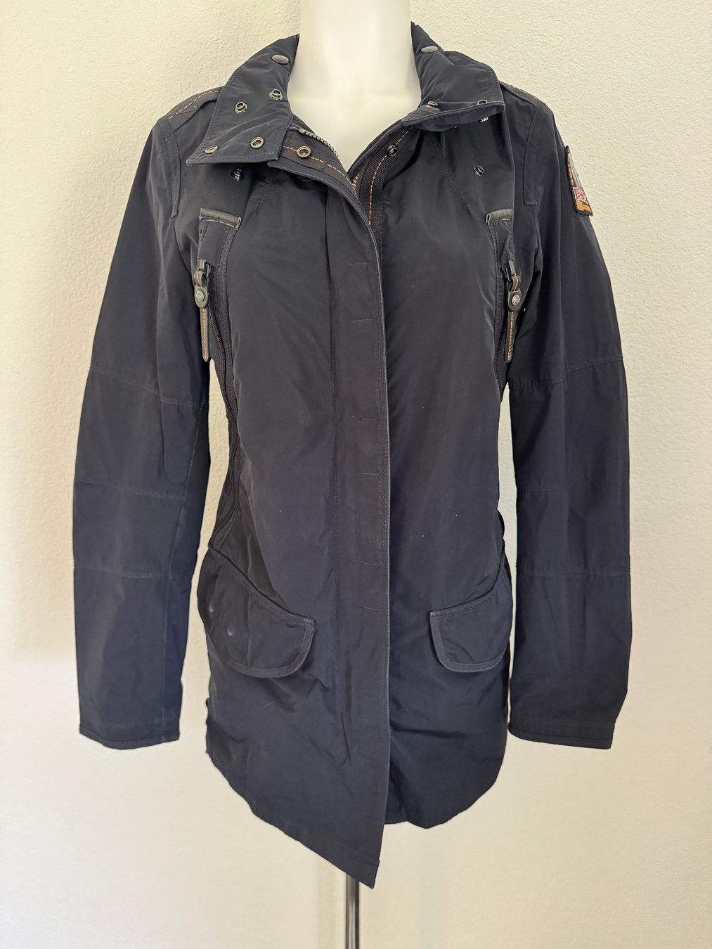 Parajumpers Giacche: PARAJUMPERS Übergangsjacke Gr S tailliert – Usato da Berg am Irchel venduto da Zweiti_Chance 2