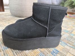 Ugg Boots - Black - Size 38 - Platform - Cosy Winter!