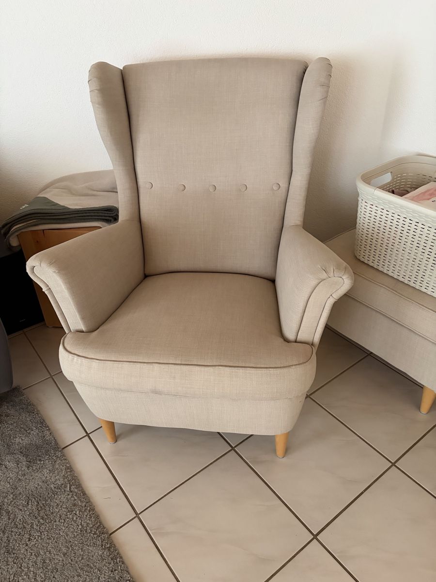 Ikea Fauteuils: Sessel mit Hocker beige guter Zustand – Neuf (Voir description) à Brüttelen par Renato1986 2