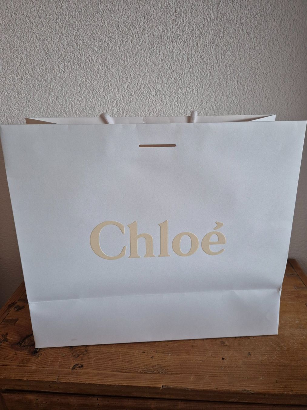 Chloé Borse: Papiertasche Chloe weiss 31 x 36 cm Einkaufstasche Tüte – Usato da Würenlos venduto da Toolia 8