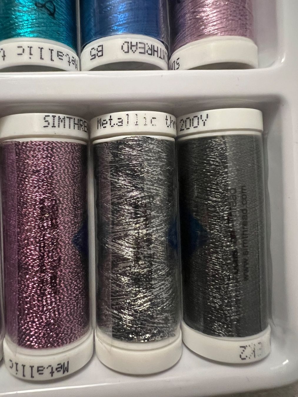 Kordeln & Faden: Simthread Stickgarn / Nähgarn-Set – 32 Stück, Top Zustand – Neu (gemäss Beschreibung) aus Stein AG von Anastasia_Asya 5