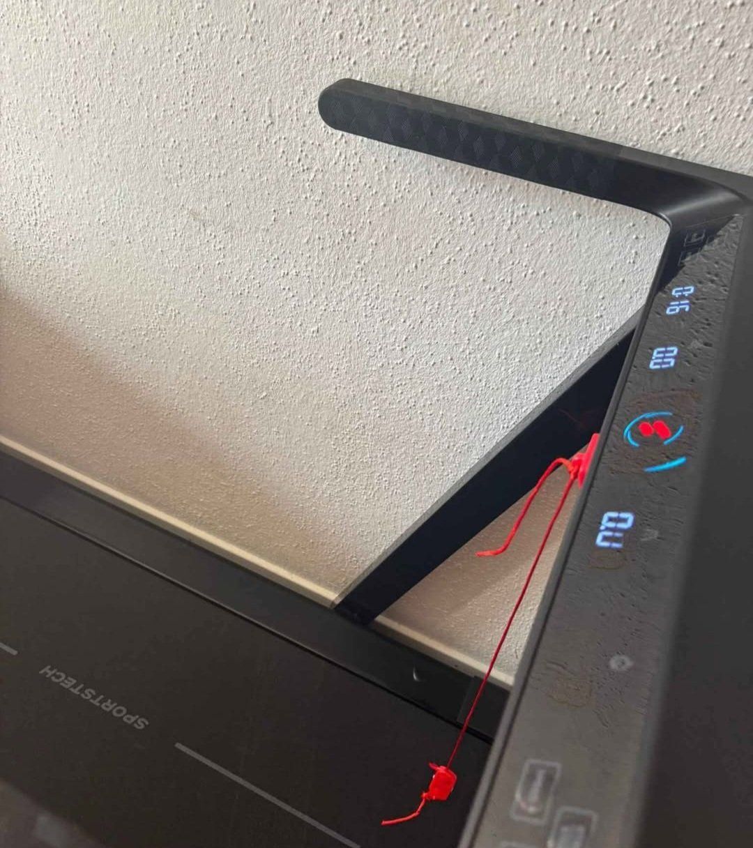 Hometrainer: Sporttech Laufband mit LED – Usato da Triengen venduto da dey_knn8 5