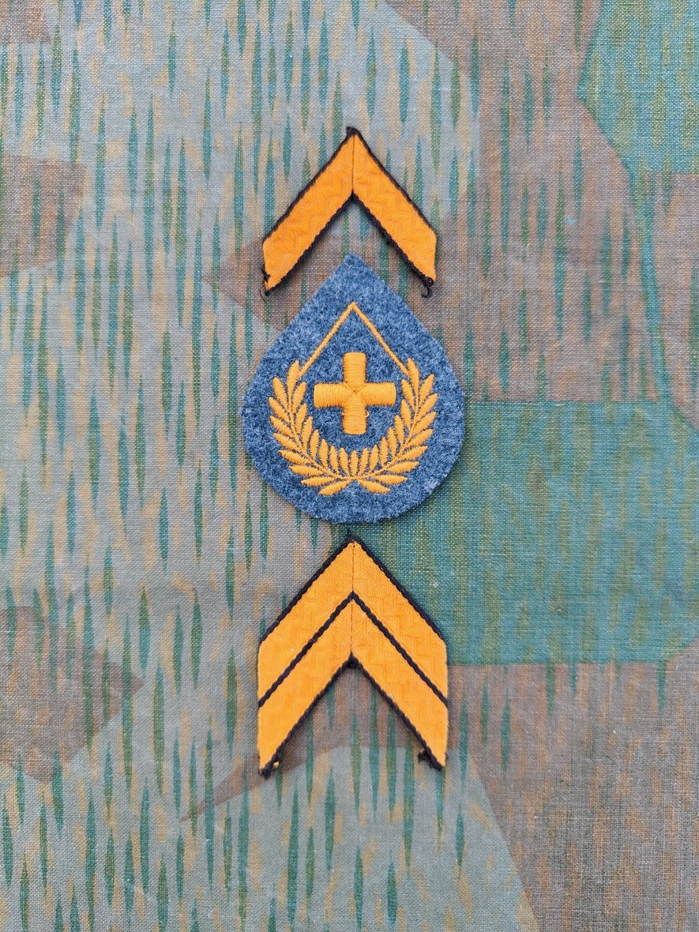 Schweizer Armee Placchette & Badge: Gradabzeichen Ord. 1949 Adjutant – Usato da Bauma venduto da SwissMilitaria