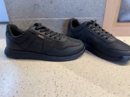 Schwarze HUGO BOSS Schuhe, Grösse 46, neuwertig