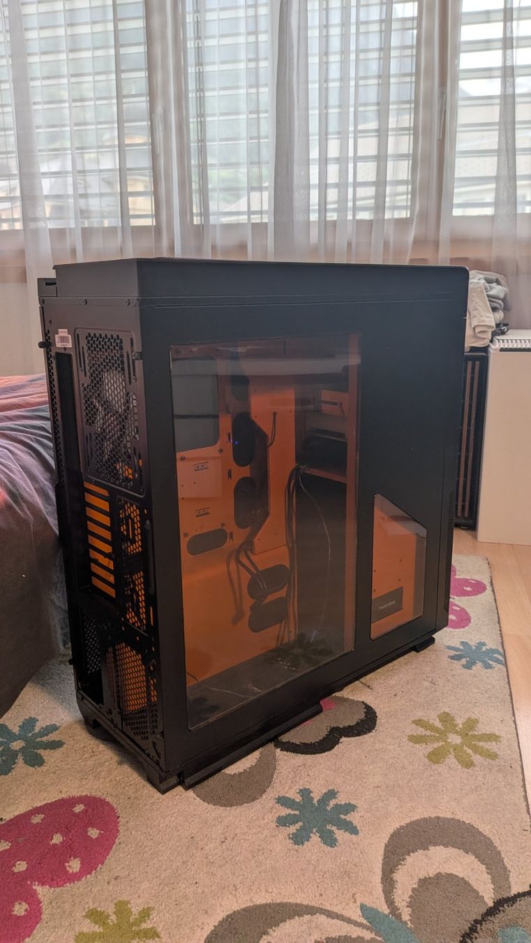 Phanteks Custodie: Phanteks Enthoo Luxe Full-Tower Chassis ,  schwarz-orange – Usato da Brig venduto da Mike69