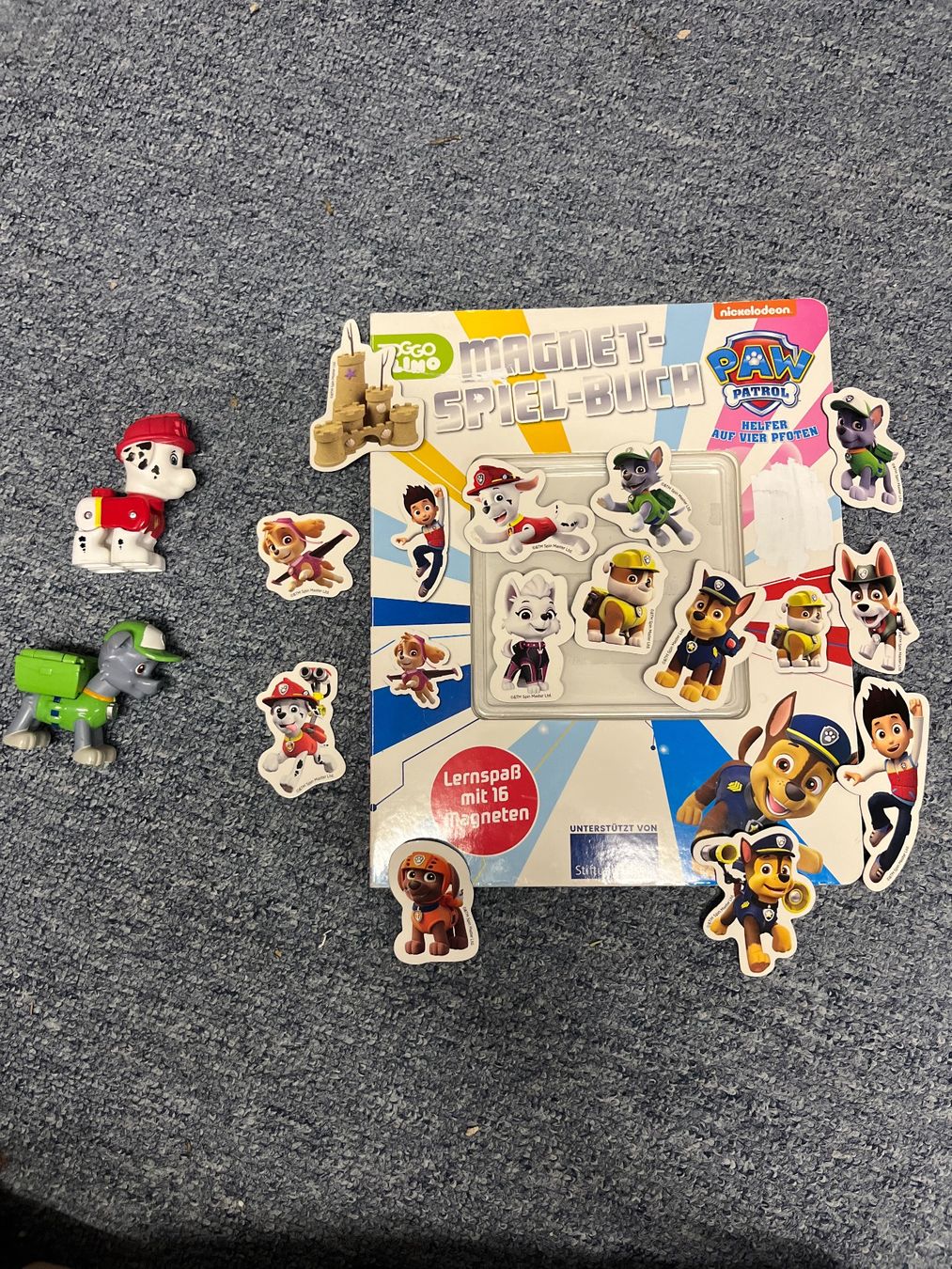 Statuette: Paw Patrol figures + Magnet Spiel buch – Usato da Zürich venduto da Proton_Slit