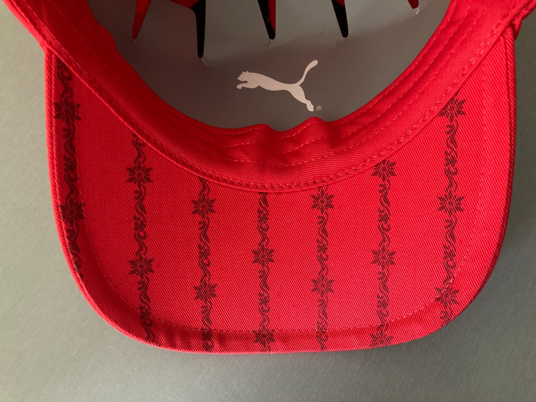 Puma Altro in  Abbigliamento & Accessori: Rotes Cap - Schweiz – Nuovo e nell'imballaggio originale da Obfelden venduto da miau68 5